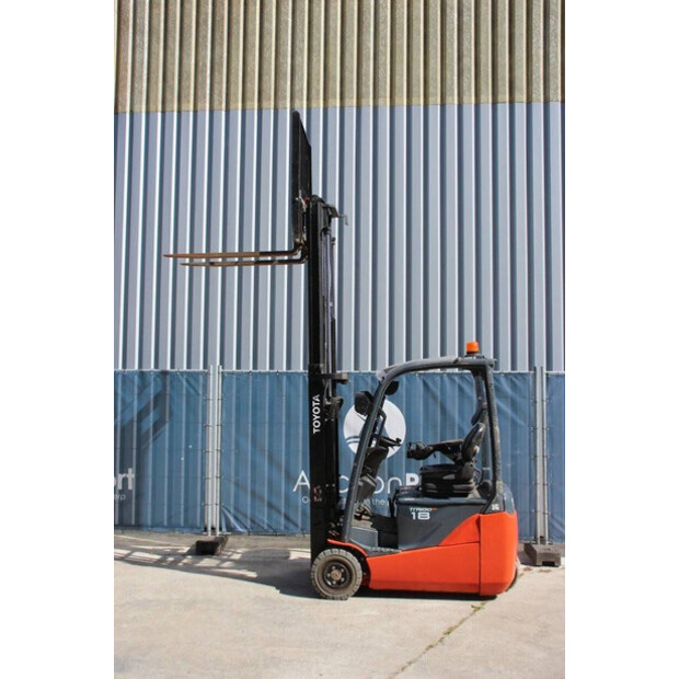 2016 تويوتا 8FBEK18T-41950887