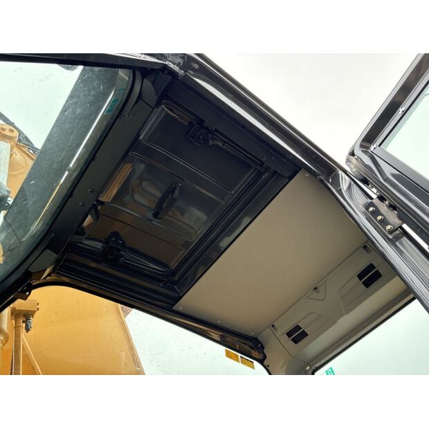 2021 KATO HD823MR-7-41969050