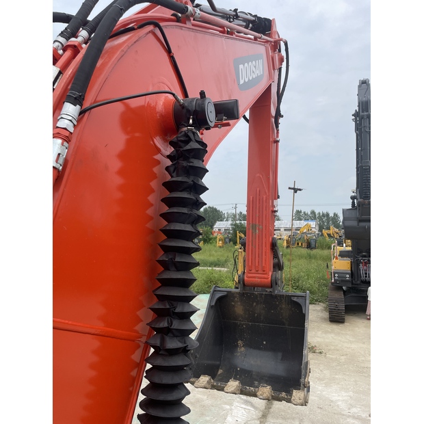 2023 Doosan DX225LCA-41969183