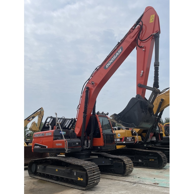 2023 Doosan DX225LCA-41969188