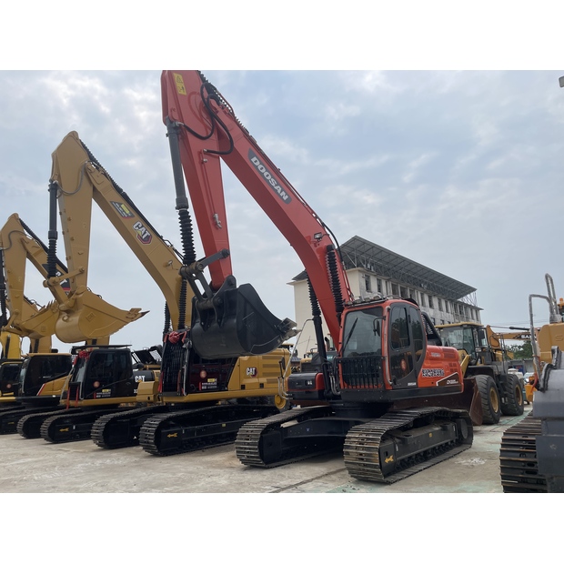 2023 Doosan DX225LCA-41969189