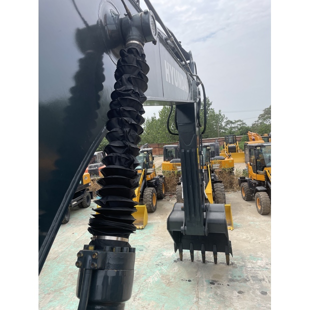 2023 Hyundai R305LC-9T-41969261