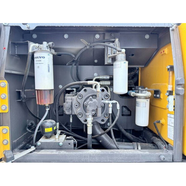 2025 فولفو EC220D-41969972