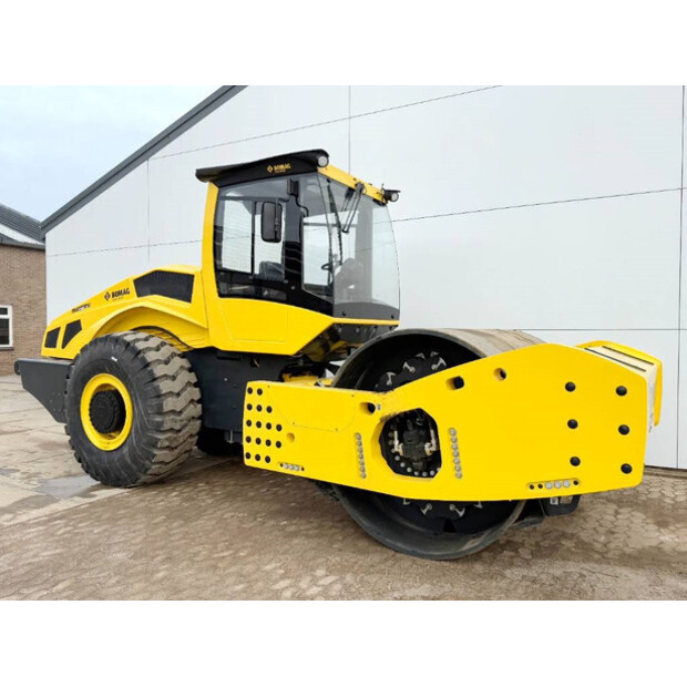 2025 BOMAG BW226D-5CL-41970643
