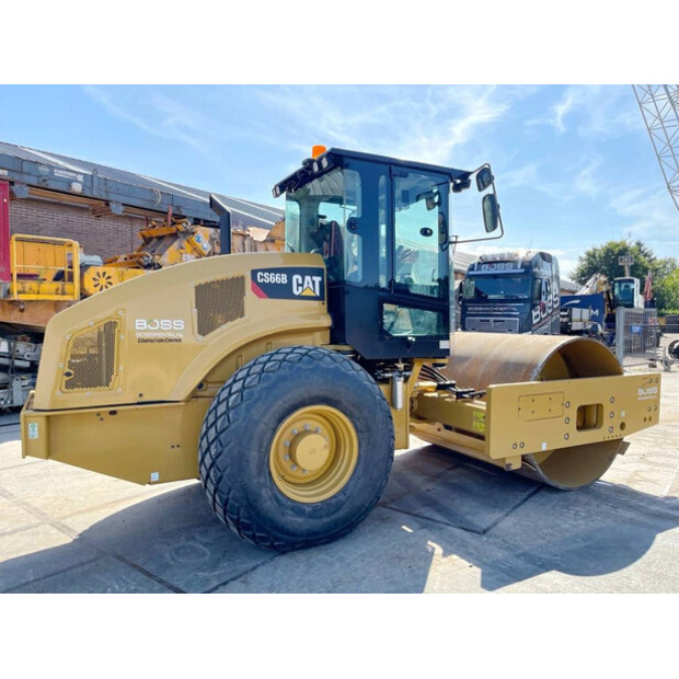 2021 Caterpillar CS66B-41970753