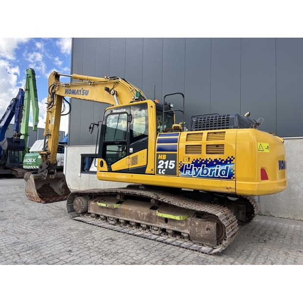 2021 Komatsu HB215LC-3-41985063
