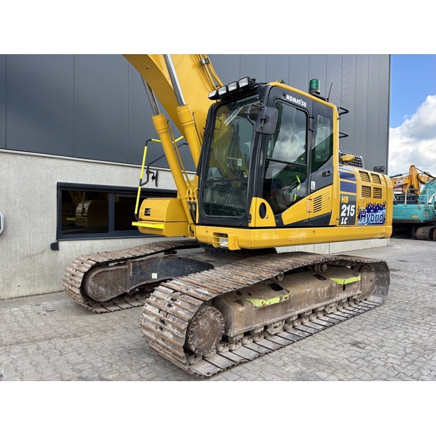 2021 Komatsu HB215LC-3-41985068