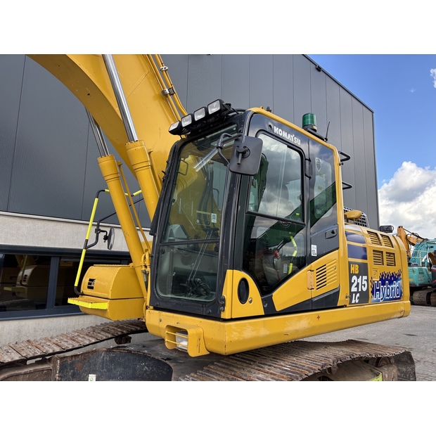 2021 Komatsu HB215LC-3-41985070
