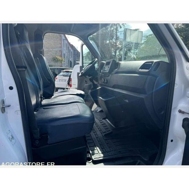 2019 NISSAN NV400-41990652