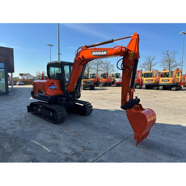 2016 Doosan DX55-9C-41991629