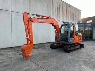 صورة ل حفارات مجنزرة هيتاشى ZX70LC