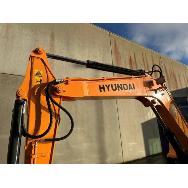 2017 Hyundai R60VS-41991857