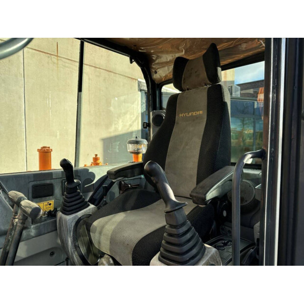 2017 Hyundai R60VS-41991886
