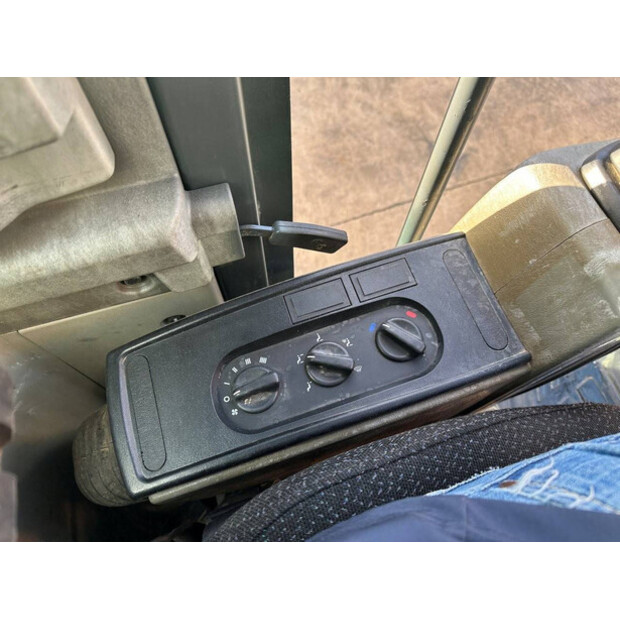 2017 Hyundai R60VS-41991895