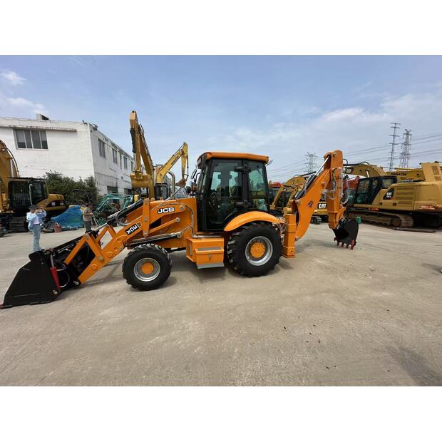 2025 جيه سي بي 3CX-41994307