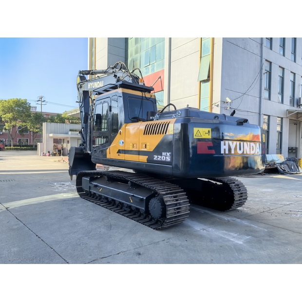 2025 Hyundai HX220S-41994311