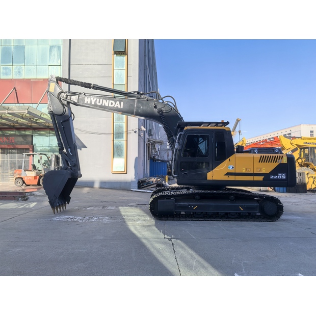 2025 Hyundai HX220S-41994313