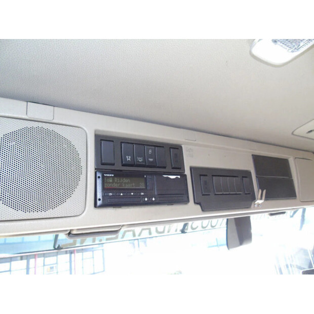 2021 فولفو FM 420-41995742