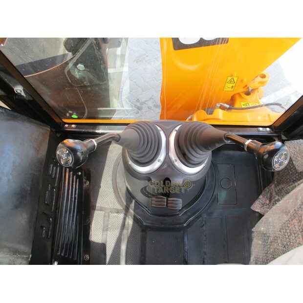 2025 JCB 3DX-41996250