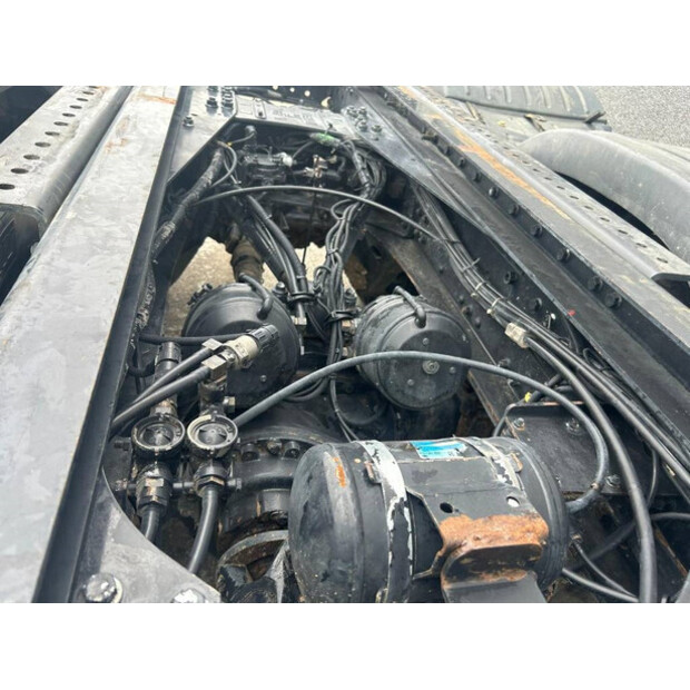 2004 MAN TGA 33.460-42008677