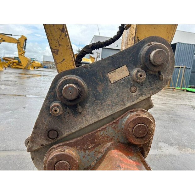2018 Caterpillar 320-42008707