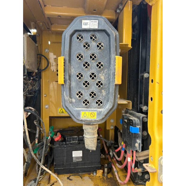 2018 Caterpillar 320-42008710