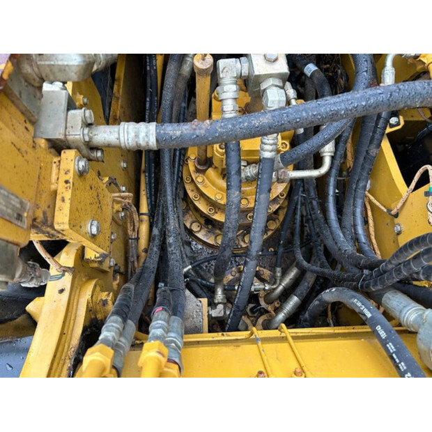 2018 Caterpillar 320-42008716