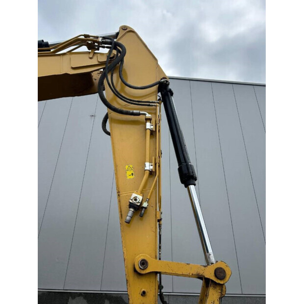 2018 Caterpillar 320-42008720