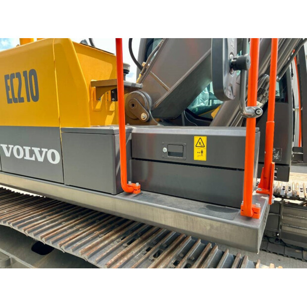 2025 Volvo EC210-42008920