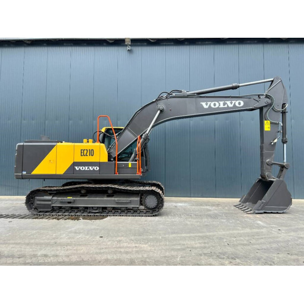 2025 Volvo EC210-42008936
