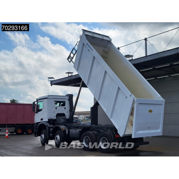 2023 مرسيدس بنز Arocs 4245-42022704