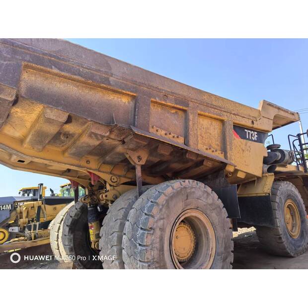 2022 كاتربيلر 773F-42022777