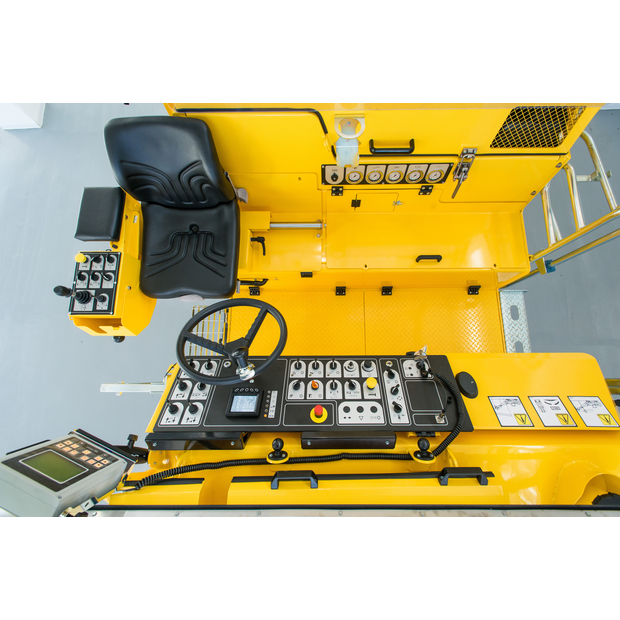 BOMAG BM 1200/30-42023251