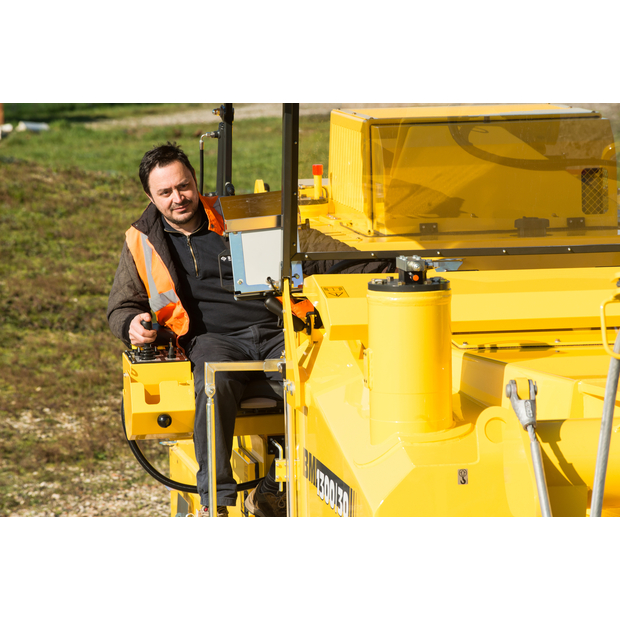 BOMAG BM 1300/30-42023268