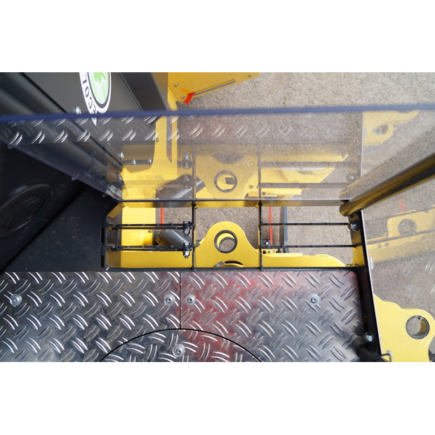 BOMAG BM 600/15-2-42023317