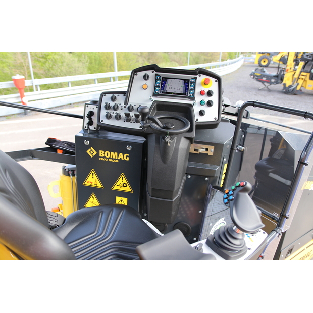 BOMAG BM 600/15-2-42023319
