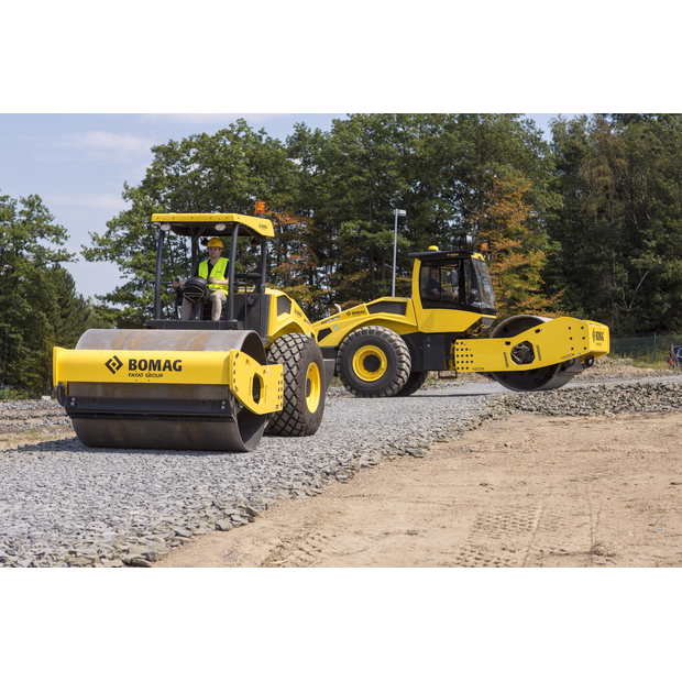 BOMAG BW 211 DH-5-42023914