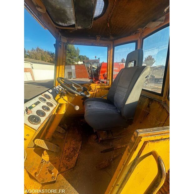 Hanomag B16-42038282