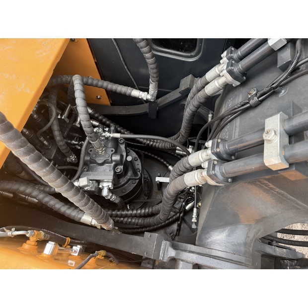 2024 Hyundai HX220-42038660