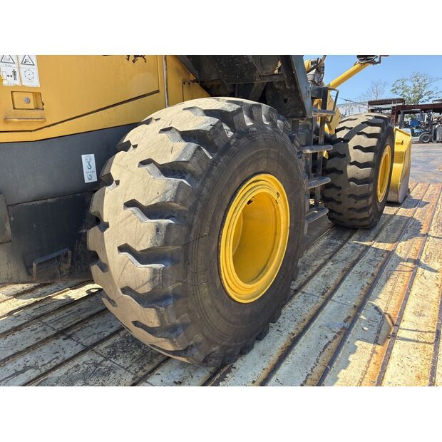2005 Komatsu WA380-5-42039679