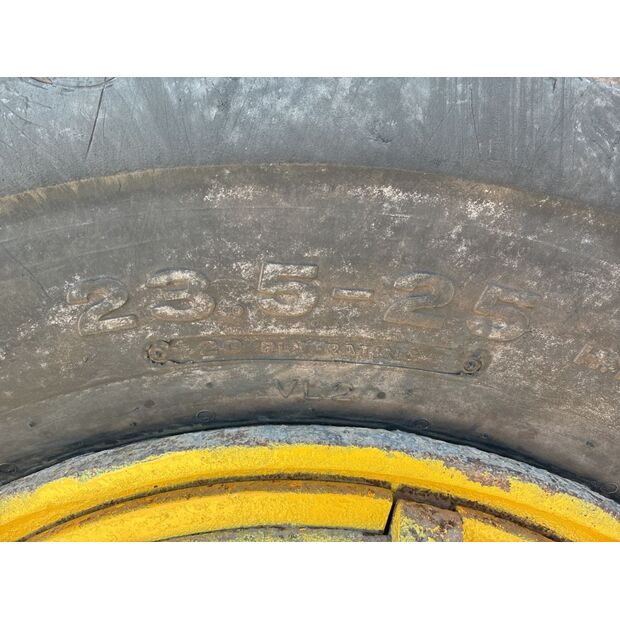2005 Komatsu WA380-5-42039680