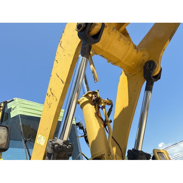 2005 Komatsu WA380-5-42039690