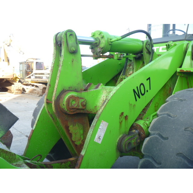 1995 TCM 866-42040000