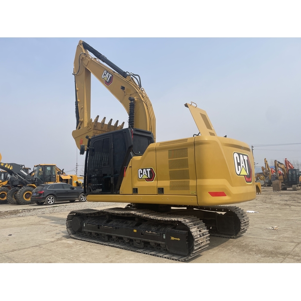 2023 كاتربيلر 323GC-42040013