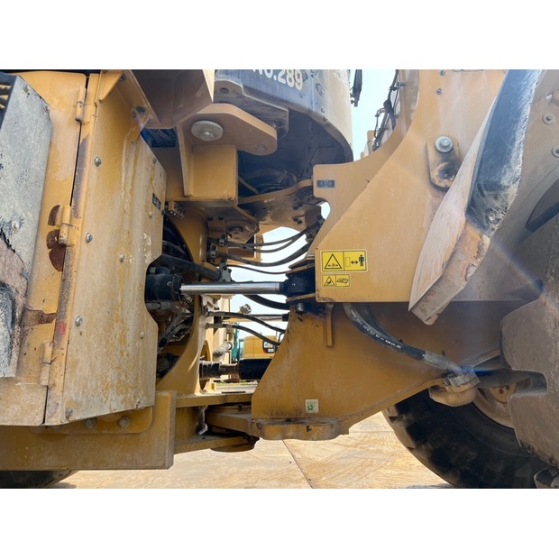 2019 كاتربيلر 972M-42040030