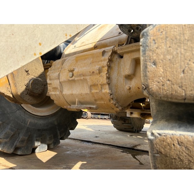 2019 كاتربيلر 972M-42040038