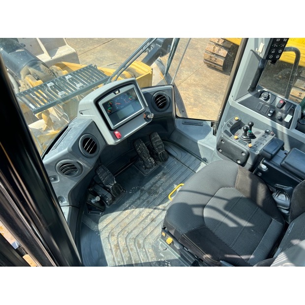 2019 كاتربيلر 972M-42040058
