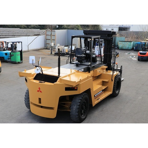 2004 MITSUBISHI FD220-42040097