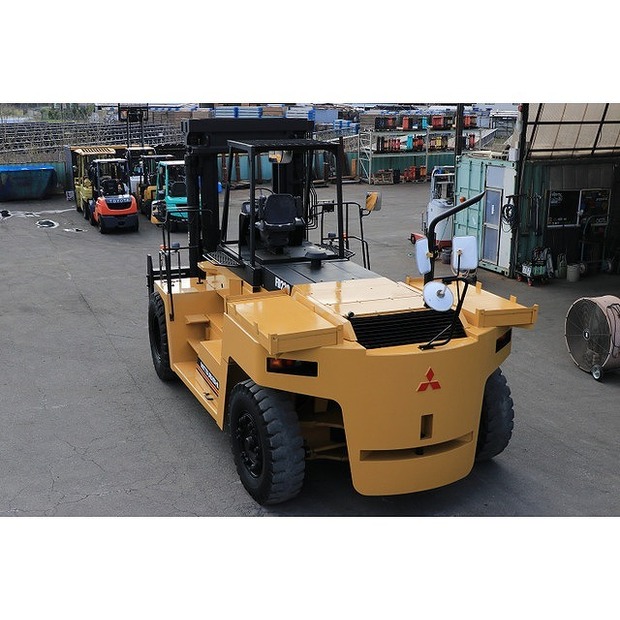 2004 MITSUBISHI FD220-42040098