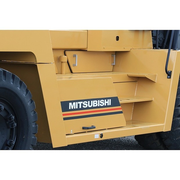 2004 MITSUBISHI FD220-42040101